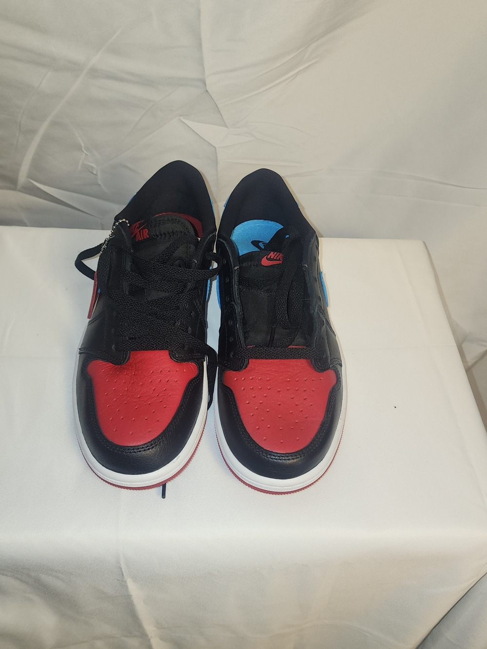 Nike Men’s Low-Top Athletic Sneakers in Black, Red & Blue